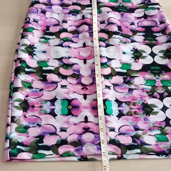 Nanette Lepore Abstract Floral Mini Skirt - Picture 6 of 6